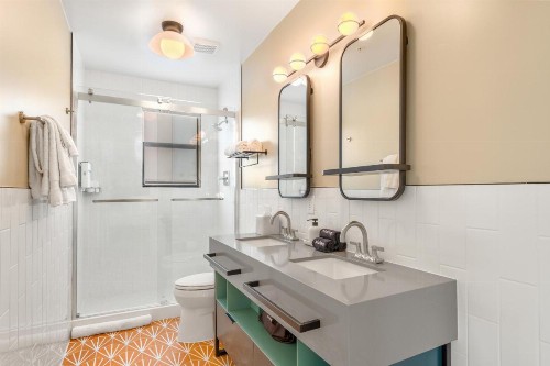 South Beach Plaza Hotel - image 23