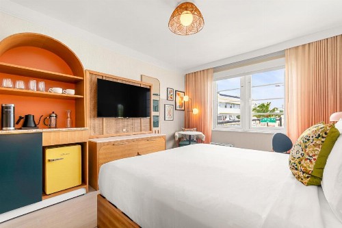 South Beach Plaza Hotel - image 37
