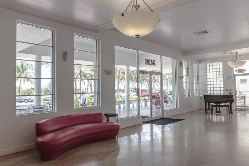 Ocean Surf Hotel - image 4