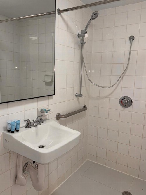 Beach Place Hotel - image 12