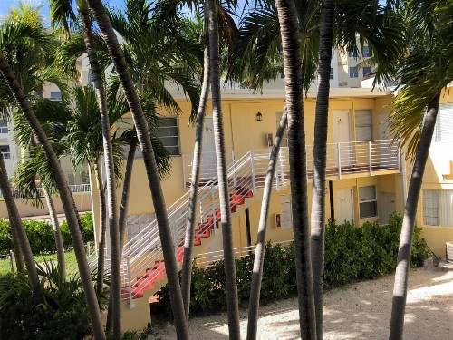 Beach Place Hotel - image 21