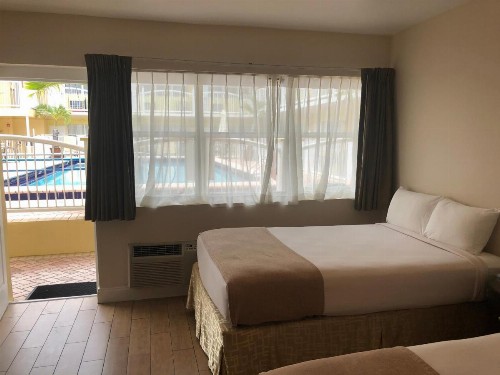 Beach Place Hotel - image 29