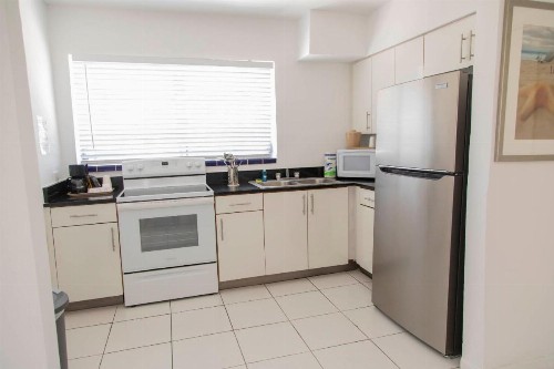 Beach Place Hotel - image 42
