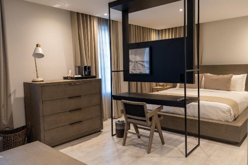 Nassau Suite Hotel - image 15