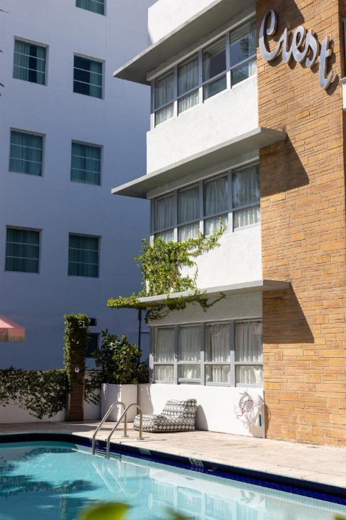 Crest Hotel Suites - image 13