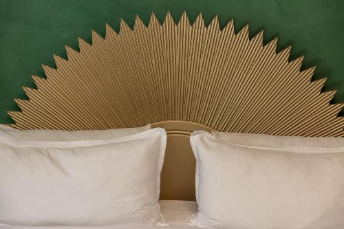 Crest Hotel Suites - image 19