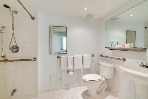 Crest Hotel Suites - image 7