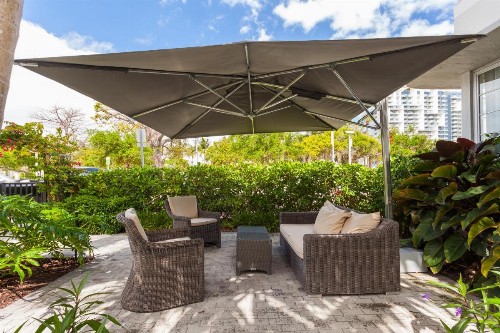 South Beach Hotel - image 15