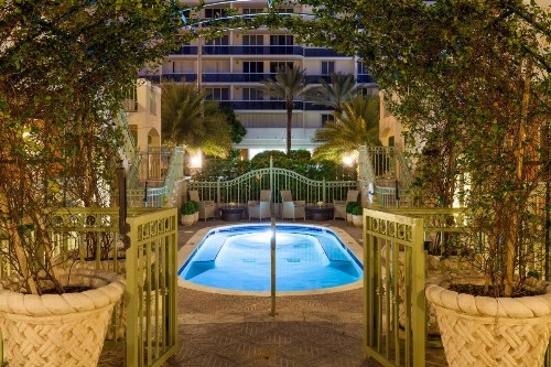 Sun Harbour Boutique Hotel - image 10