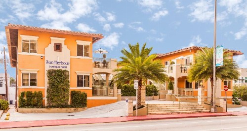 Sun Harbour Boutique Hotel - image 26