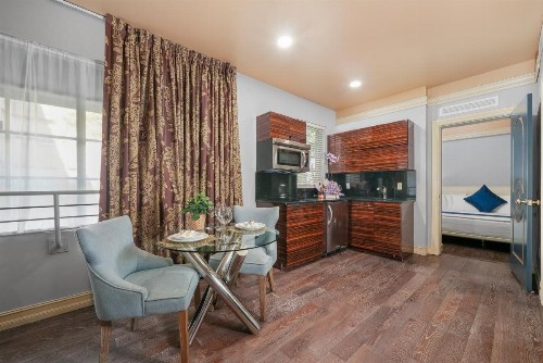 Riviera Suites - image 19