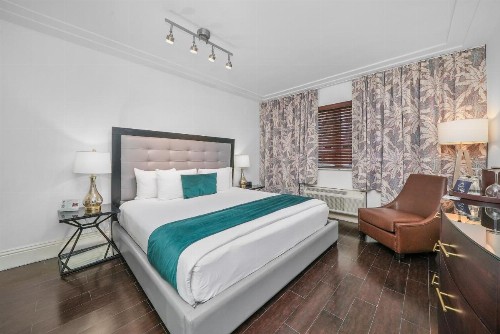 Riviera Suites - image 41