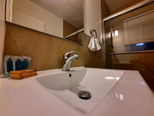 Stardust Hotel - image 2