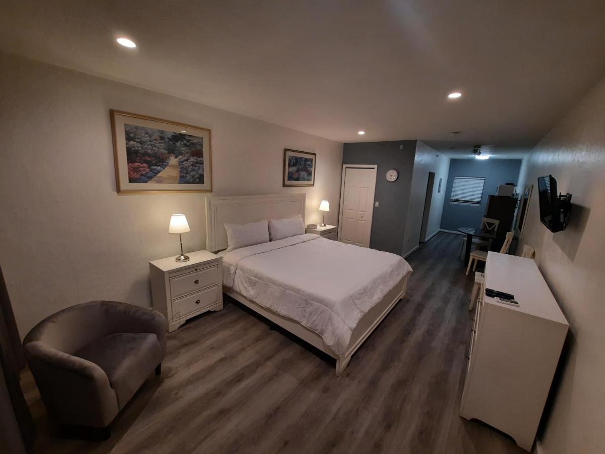 Stardust Hotel - image 3
