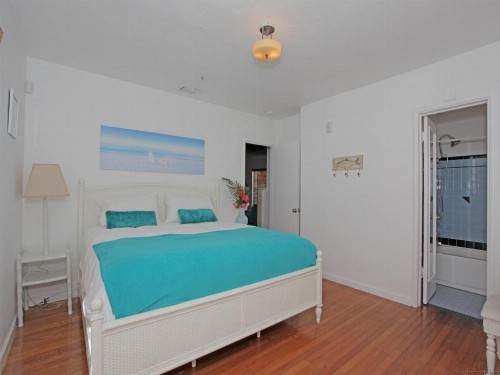 Bikini Lodge - image 16