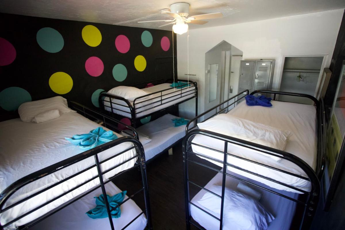 South Beach Rooms and Hostel - image 2