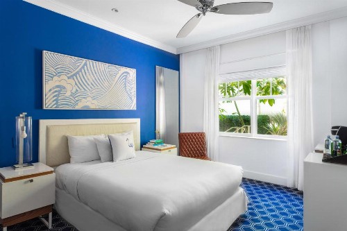 Blue Moon Hotel - image 5