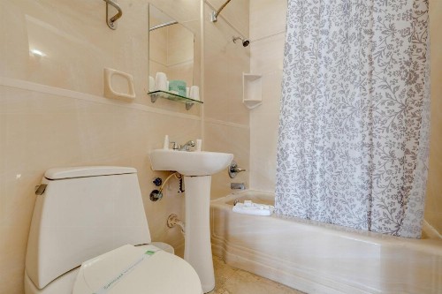 James Hotel - image 15