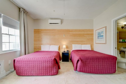 James Hotel - image 2