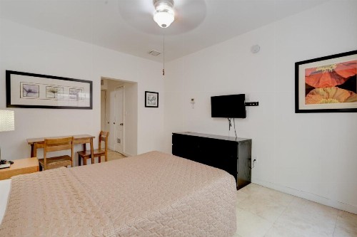 James Hotel - image 36