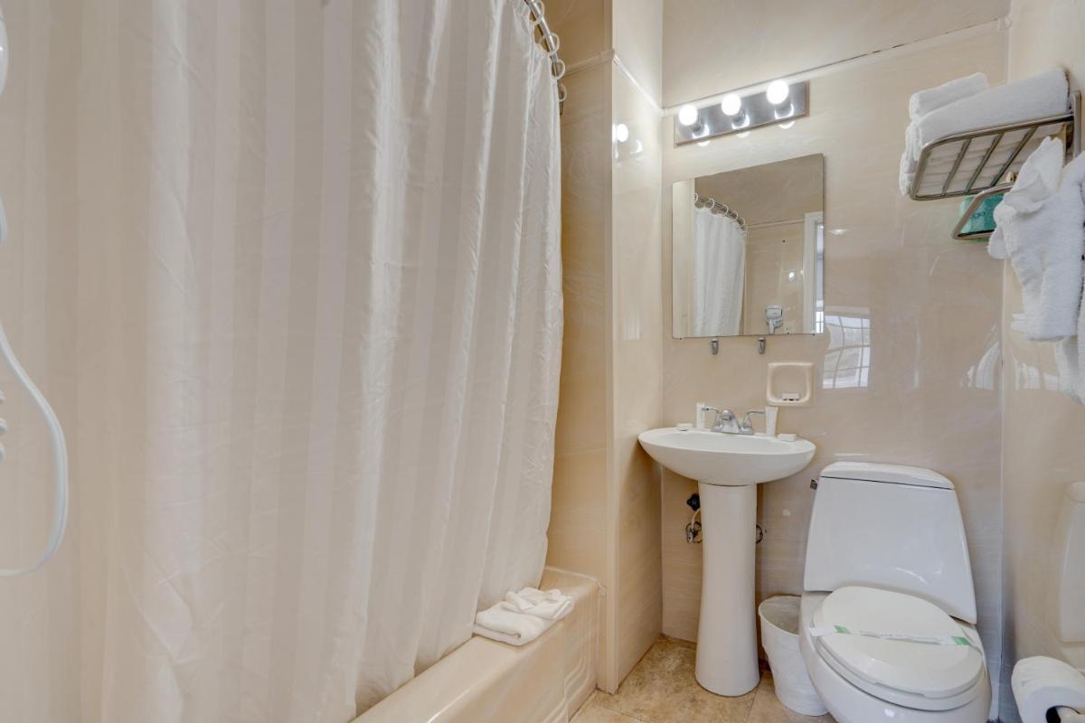 James Hotel - image 4