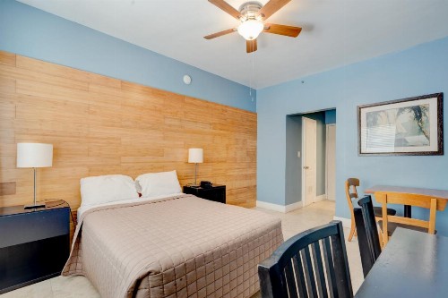 James Hotel - image 7