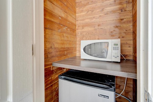 James Hotel - image 8