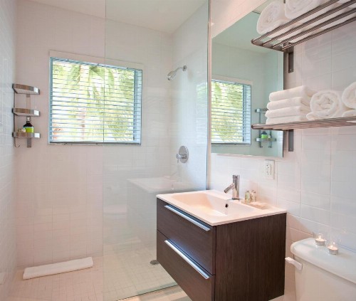 1818 Meridian House Hotel - image 3