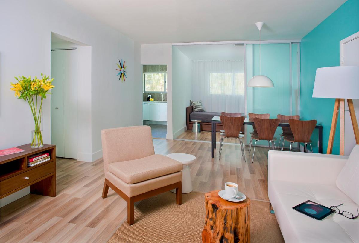 1818 Meridian House Hotel - image 4