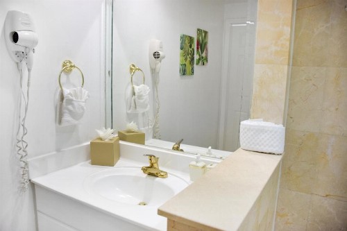 Beach Park Hotel - image 21