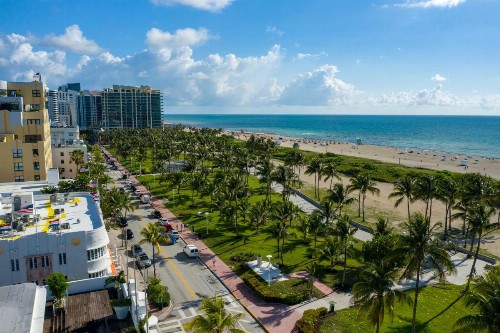 Leslie Hotel Ocean Drive - image 2