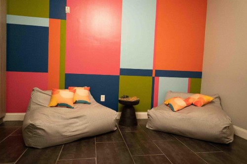 Beds n' Drinks - image 12