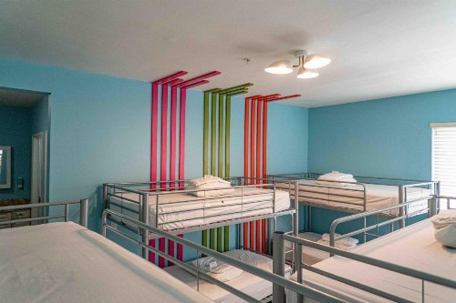 Beds n' Drinks - image 5