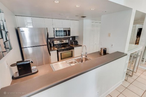 Casa Grande South Beach by American Vacation Living - image 11