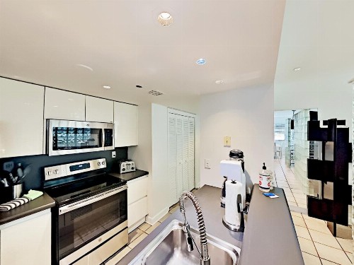 Casa Grande South Beach by American Vacation Living - image 25