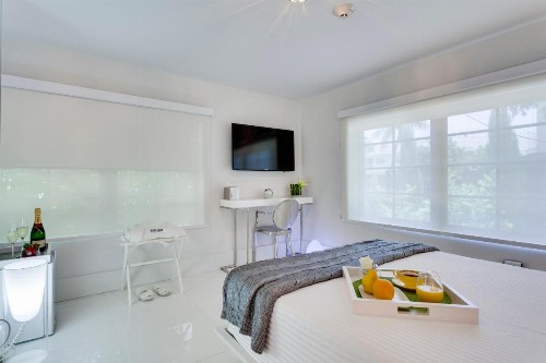 Bars B&B South Beach Hotel - image 21