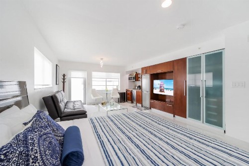 Strand Ocean Drive Suites - image 10