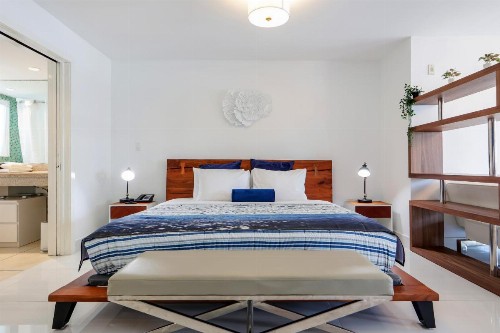 Strand Ocean Drive Suites - image 27