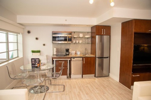 Strand Ocean Drive Suites - image 28