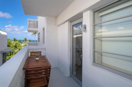 Strand Ocean Drive Suites - image 31