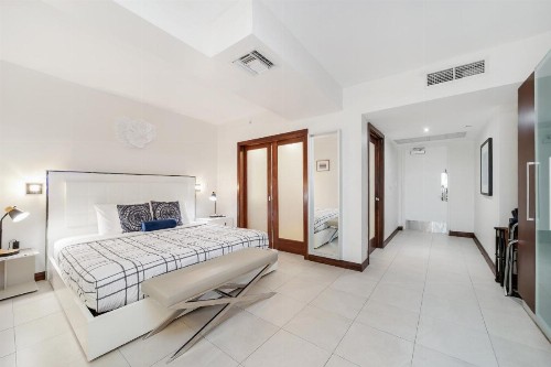 Strand Ocean Drive Suites - image 6