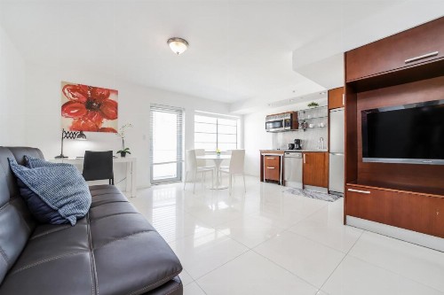 Strand Ocean Drive Suites - image 9