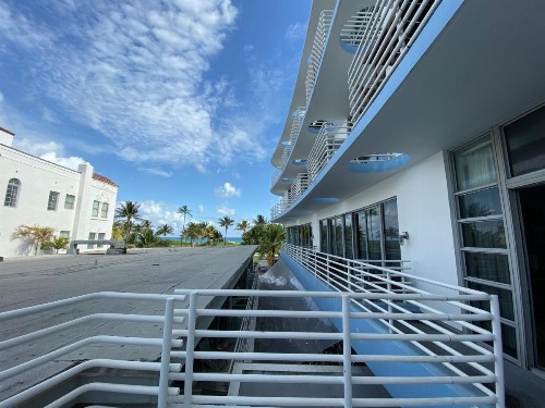 Congress by Design Suites Miami - image 9