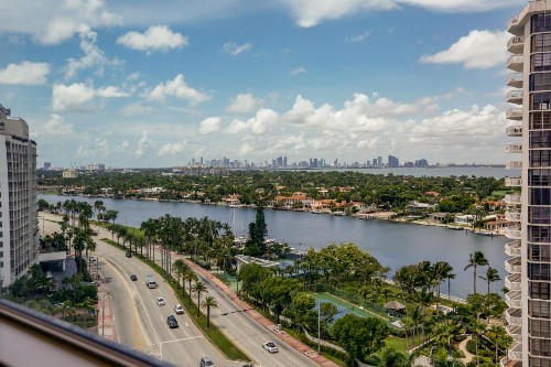 Miami Beach Apartments by MiaRentals - image 26