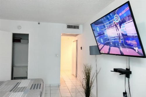 Miami Beach Apartments by MiaRentals - image 4