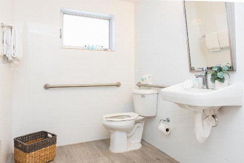 Beachside All Suites Hotel - image 10