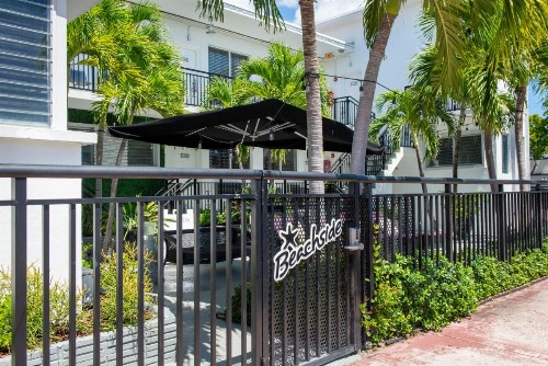 Beachside All Suites Hotel - image 13