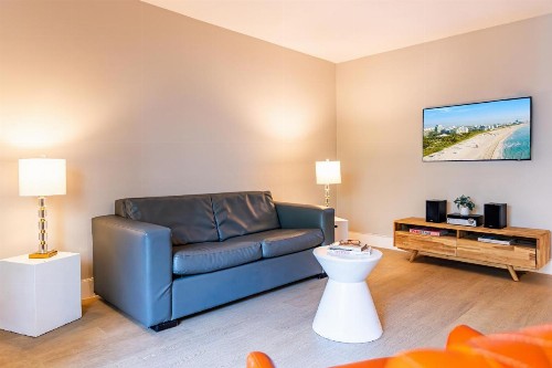 Beachside All Suites Hotel - image 22