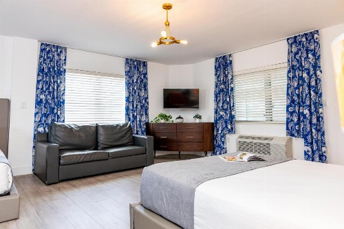 Beachside All Suites Hotel - image 47