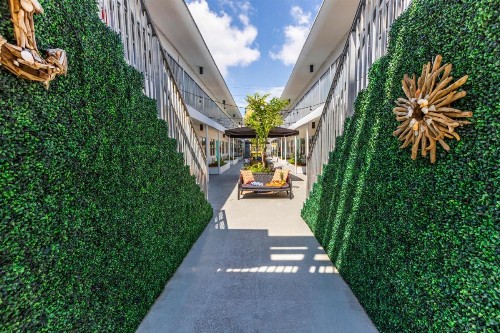 Seaside All Suites Hotel - image 10